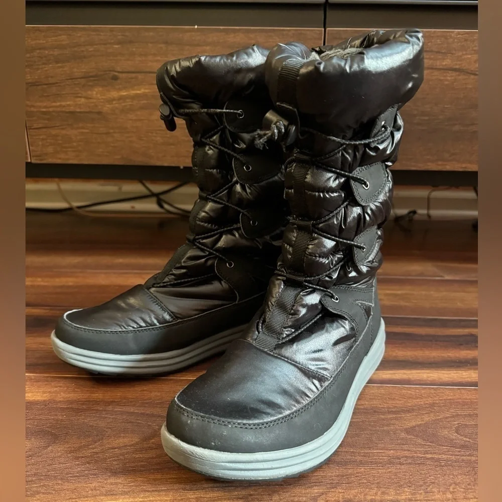 ROCKPORT Black Winter Lace-up Boots with Faux Fur Lining Size 9